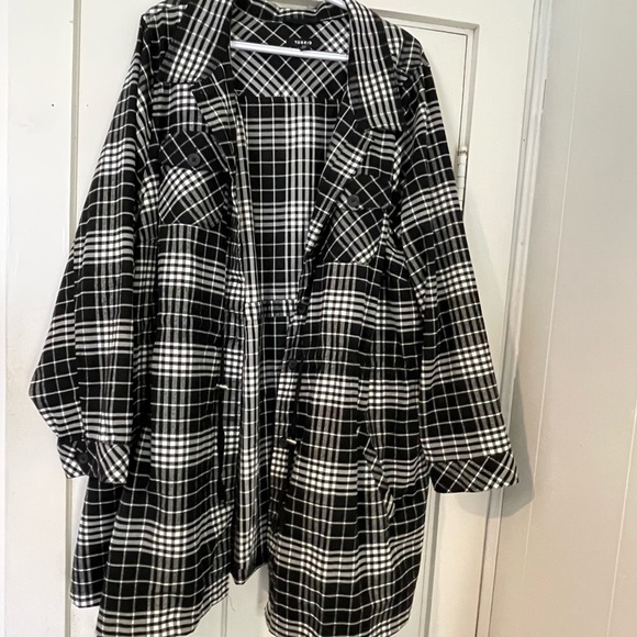 Torrid NWOT plaid shacket - Picture 4 of 5
